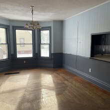 610 Pine St in Three Rivers, MI - Foto de edificio - Building Photo