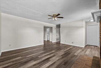 1517 Bonanza Rd in Houston, TX - Foto de edificio - Building Photo