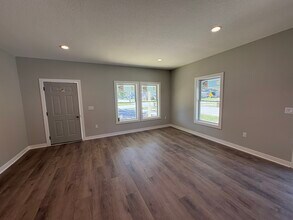 405 Main St in Van Meter, IA - Building Photo - Building Photo