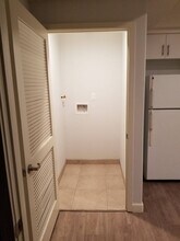 Louise Villas at Northridge, LLC in Northridge, CA - Building Photo - Building Photo