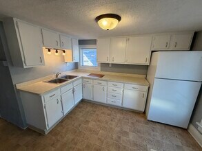 718 Yuba St in Janesville, WI - Foto de edificio - Building Photo