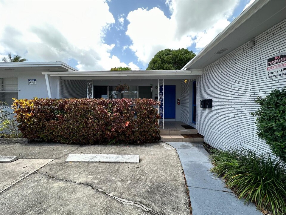 1245 NE 15th Ave in Fort Lauderdale, FL - Building Photo