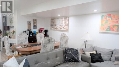 6532 Kuhn Crescent in Niagara Falls, ON - Building Photo - Building Photo