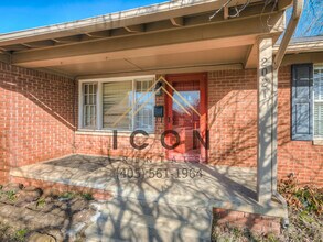 2021 Brighton Ave in The Village, OK - Building Photo - Building Photo