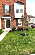 11407 Willow Green Cir in Manassas, VA - Building Photo - Building Photo