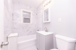 30 Cliff St in Yonkers, NY - Building Photo