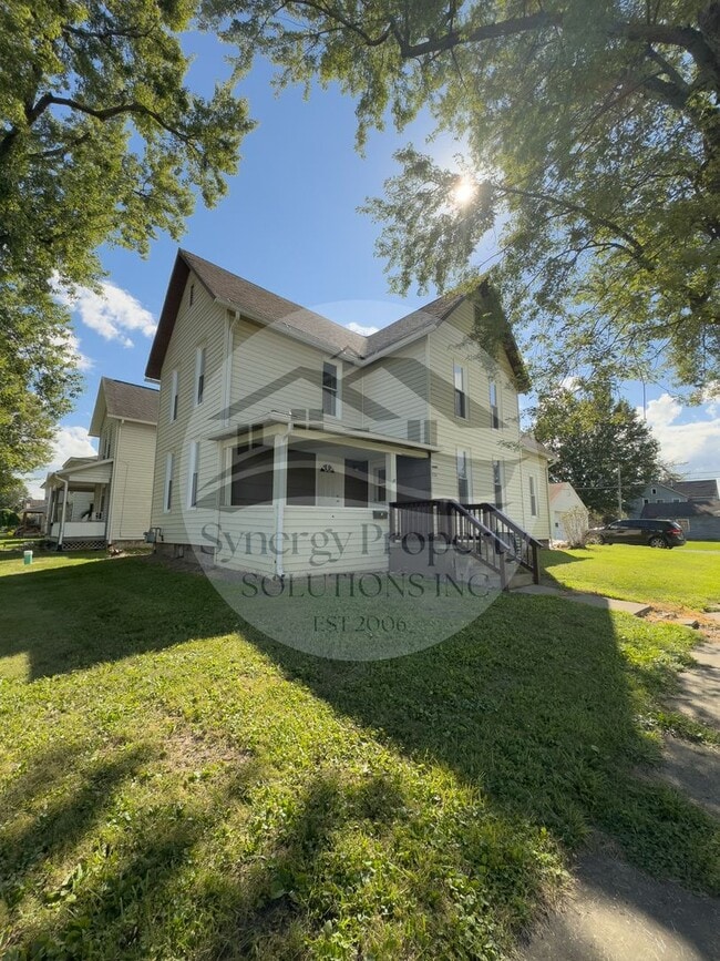property at 324 N Henry St