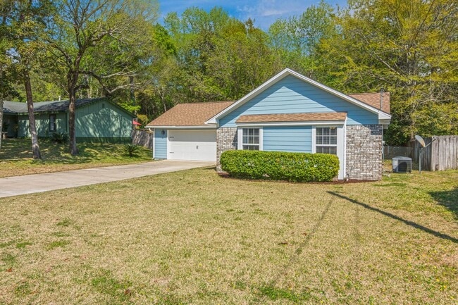 511 Oak Ave in Niceville, FL - Building Photo - Building Photo