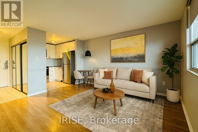 40 Homewood Ave in Toronto, ON - Building Photo - Building Photo