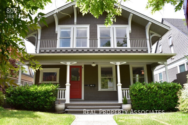 809 15th Ave in Seattle, WA - Building Photo