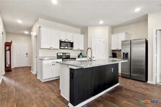 1029 Marvin Wy in Seguin, TX - Building Photo - Building Photo
