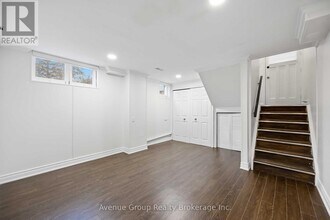 190 Northwood Dr in Toronto, ON - Building Photo - Building Photo