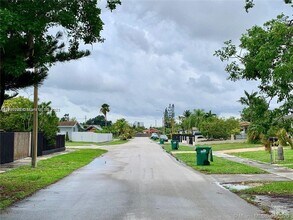 20600 SW 118th Pl in Miami, FL - Building Photo - Building Photo