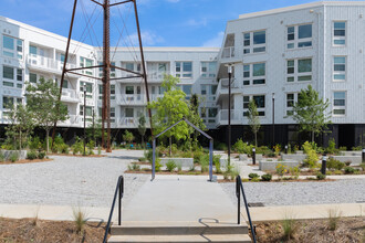 The Goat Farm Apartments in Atlanta, GA - Foto de edificio - Building Photo