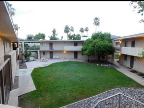 3313 N 68th St, Unit 235 E in Scottsdale, AZ - Building Photo - Building Photo