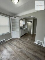 18951 Huntington Rd in Detroit, MI - Building Photo