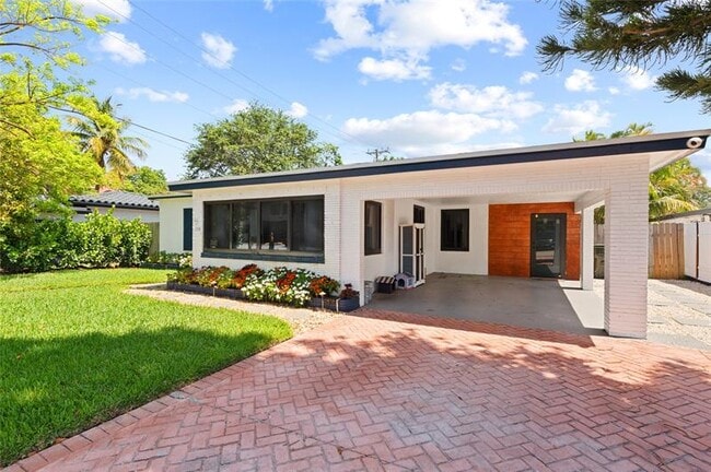 336 SW 20th St in Fort Lauderdale, FL - Foto de edificio - Building Photo