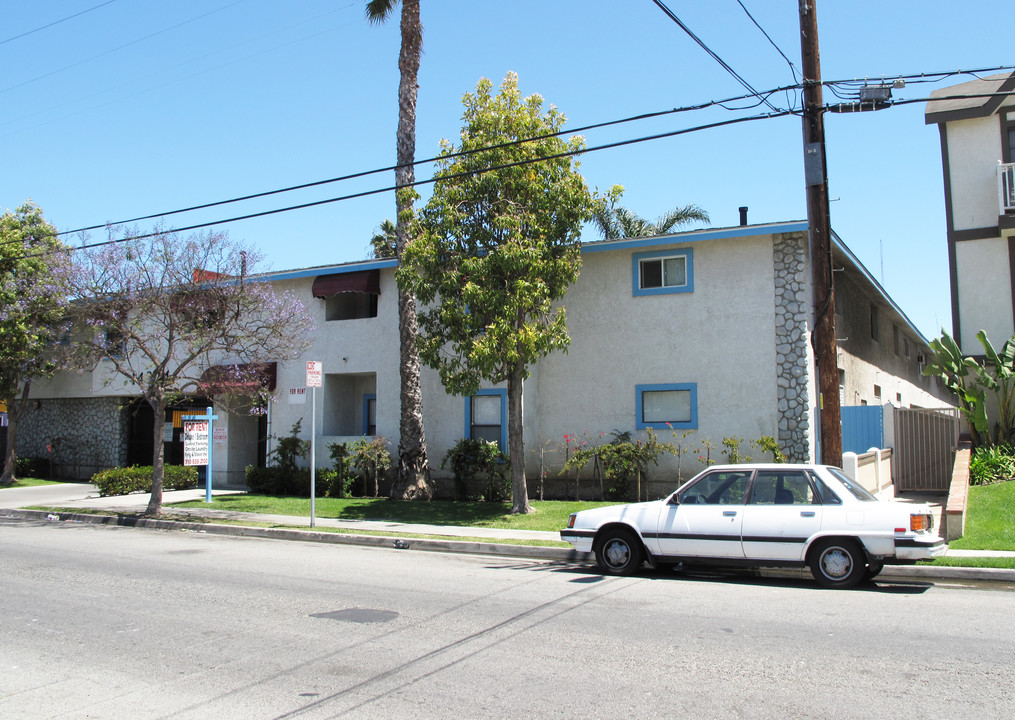 14324 Lemoli Ave in Hawthorne, CA - Foto de edificio