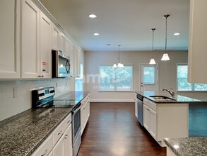 1022 Monitor Ct in Concord, NC - Foto de edificio - Building Photo