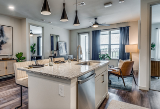 7201 Lake Ridge Pkwy in Grand Prairie, TX - Building Photo - Building Photo