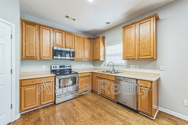 2069 White Cedar Ln in Waxhaw, NC - Building Photo - Building Photo