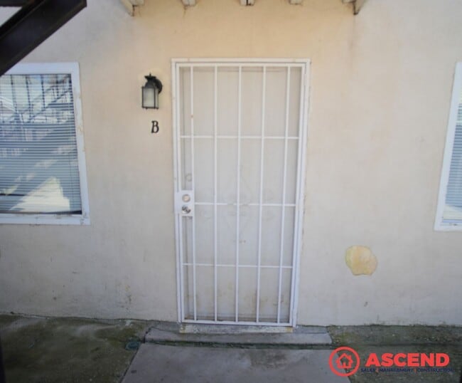 117 Woodrow Ave in Bakersfield, CA - Building Photo - Building Photo