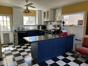 2038 Kiva Rd in Santa Fe, NM - Building Photo - Building Photo