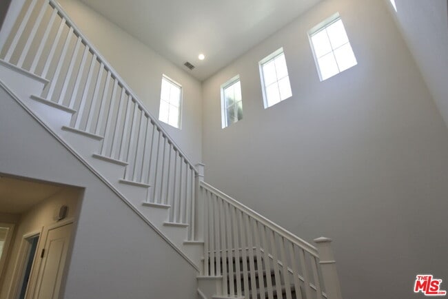 50 Twin Flower in Irvine, CA - Building Photo - Building Photo