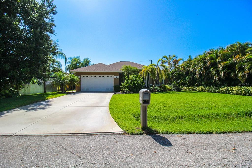 1261 Acadia Rd in Venice, FL - Building Photo