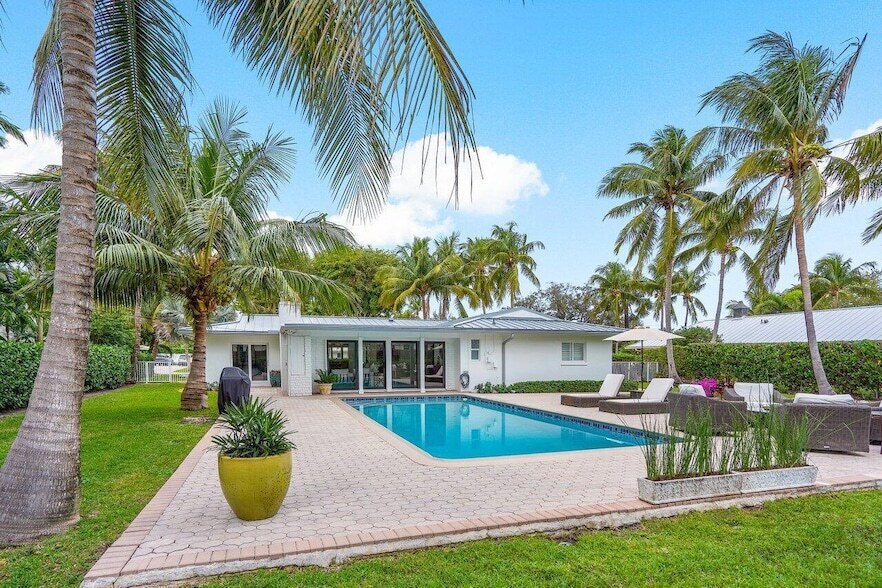 2021 NW 3rd Ave in Delray Beach, FL - Foto de edificio