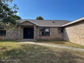 1966 Gould Ave SW in Palm Bay, FL - Building Photo - Building Photo