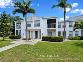 150 Santa Clara Dr, Unit 5 in Naples, FL - Building Photo