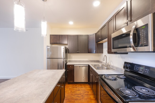 Mansfield Apartments in Williston, VT - Building Photo - Interior Photo