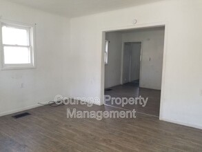 109 Chestnut St in Elmira, NY - Building Photo - Building Photo