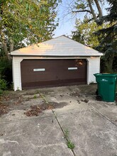 5733 Longwood Ave in Maple Heights, OH - Foto de edificio - Building Photo