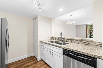 600 Scotia Dr in Hypoluxo, FL - Building Photo - Building Photo