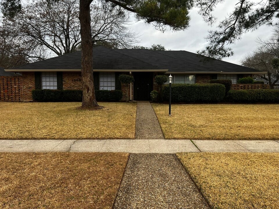 1500 Dora Ann Pl in Shreveport, LA - Building Photo