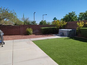 1965 Digger Pine Dr in Las Vegas, NV - Building Photo - Building Photo
