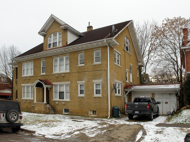 945 11th Ave in Huntington, WV - Building Photo - Building Photo