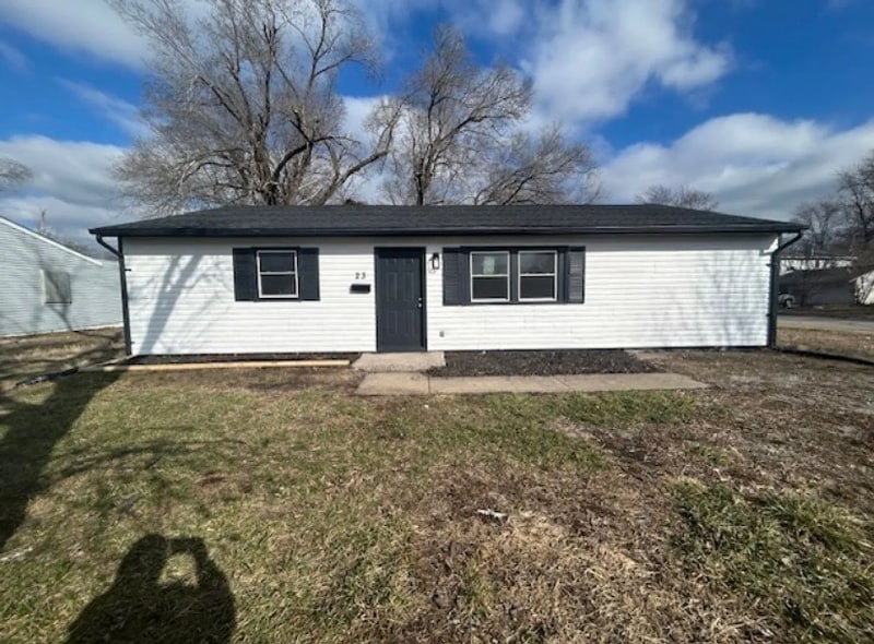 23 St Gregory Dr in Sauget, IL - Foto de edificio