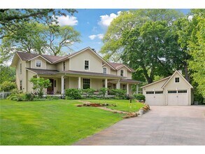 20390 Linwood Rd in Excelsior, MN - Building Photo - Building Photo
