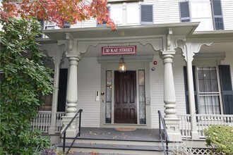 30 Kay St-Unit -4 in Newport, RI - Foto de edificio - Building Photo