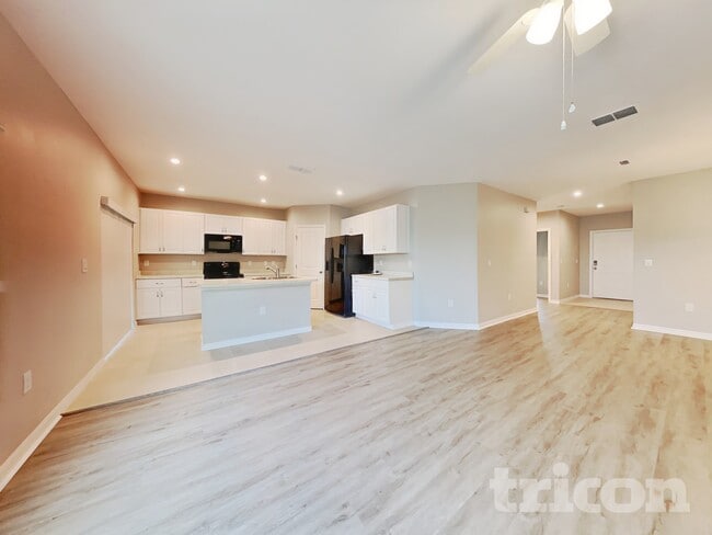 383 Quarry Rock Cir in Poinciana, FL - Foto de edificio - Building Photo