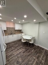 5451 Richmeadow Mews in Mississauga, ON - Building Photo - Building Photo