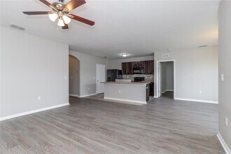 1837 Van Gogh Dr in Auburndale, FL - Building Photo - Building Photo