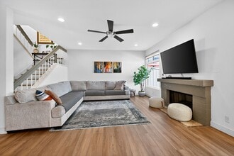 11236 Caminito Aclara in San Diego, CA - Building Photo - Building Photo