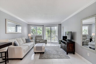 2730 Banyan Rd in Boca Raton, FL - Building Photo - Building Photo