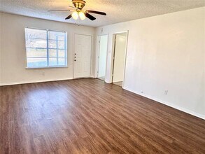 141 NW Jayellen Ave in Burleson, TX - Building Photo - Building Photo