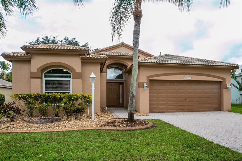 13306 NW 16th St in Pembroke Pines, FL - Building Photo