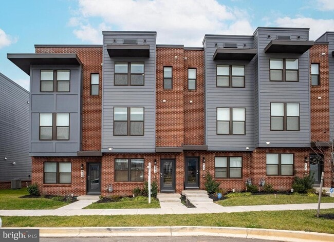 property at 421 Union St